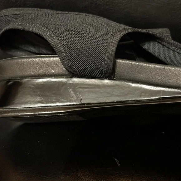 Stuart Weitzman sandal low skip on wedge Black Womans Sz 7 - Picture 7 of 7